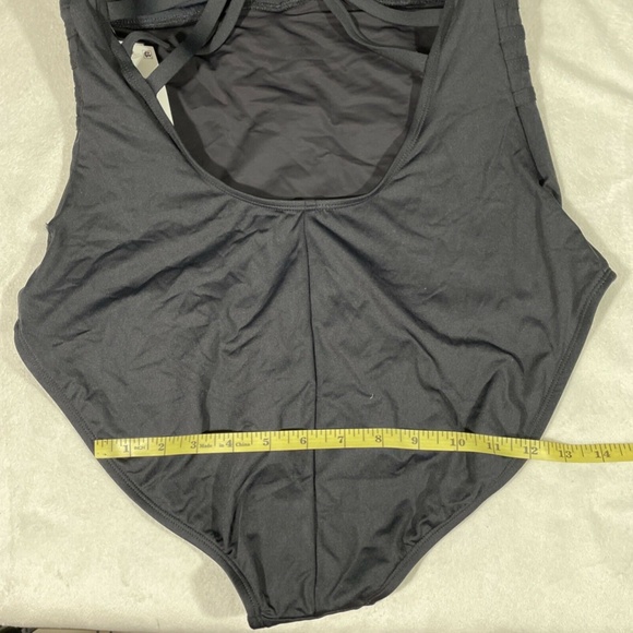 NWT La Blanca Cross Back One-Piece Swimsuit‎ 16 BLK - Picture 11 of 12